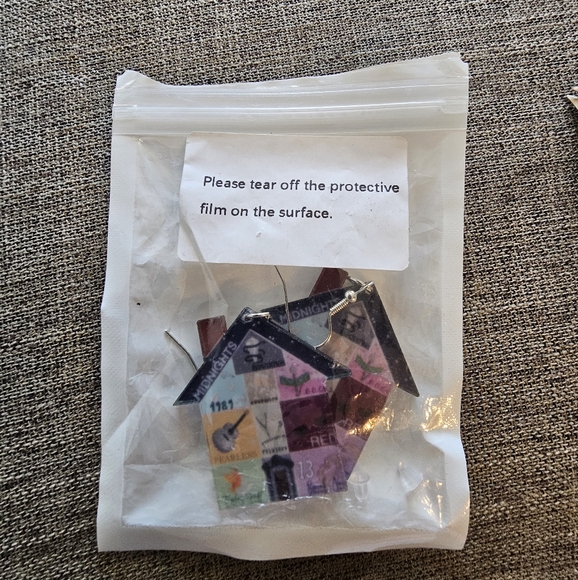 Taylor swift house earrings - Picture 7 of 8